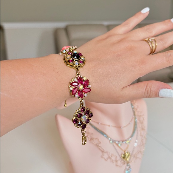 Anthropologie Jewelry - Gold-Tone Pink Crystal Floral Link Bracelet